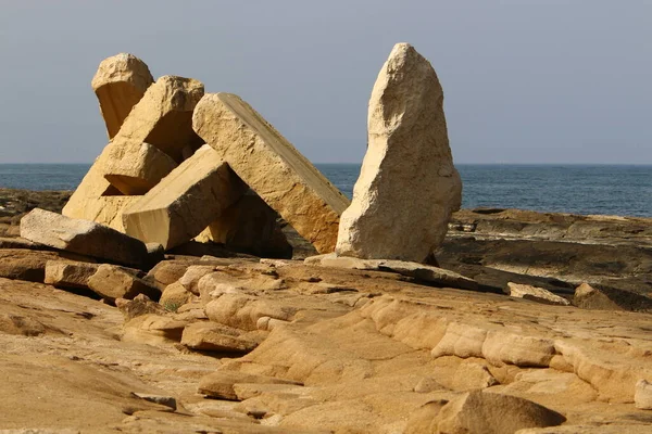 Grandes Piedras Encuentran Las Orillas Del Mar Mediterráneo Norte Israel —  Fotos de Stock