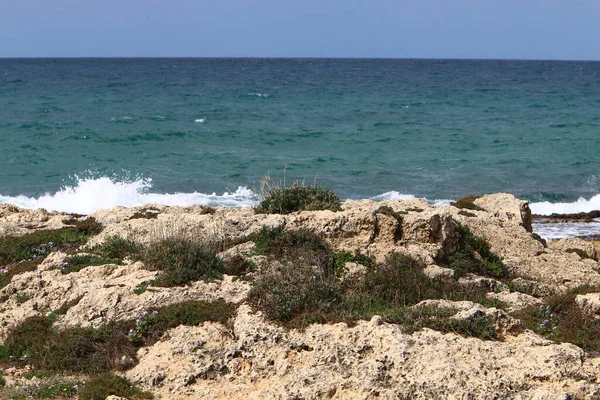 Enorme Rotsen Stenen Aan Oevers Van Middellandse Zee Het Noorden — Stockfoto
