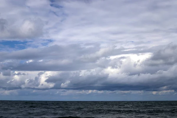 Cielo Nuvoloso Sul Mar Mediterraneo Nel Nord Israele — Foto Stock