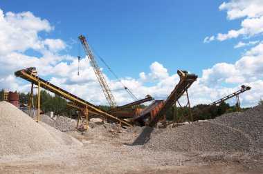 Crushing and screening plant clipart