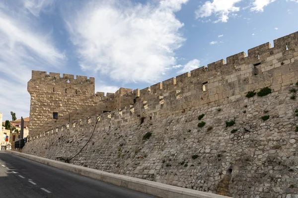 Εξωτερική Άποψη Των Τειχών Της Παλιάς Πόλης Της Ιερουσαλήμ Κοντά — Φωτογραφία Αρχείου