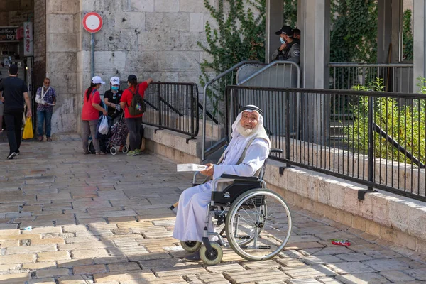 Jerusalem Israel Oktober 2020 Ein Älterer Muslimischer Araber Sitzt Der — Stockfoto