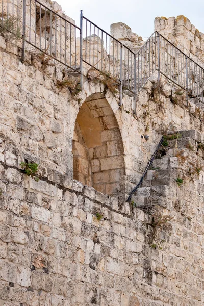 Deler Bymuren Med Smutthull Nær Tempelfjellet Møkkporten Gamlebyen Jerusalem Israel – stockfoto