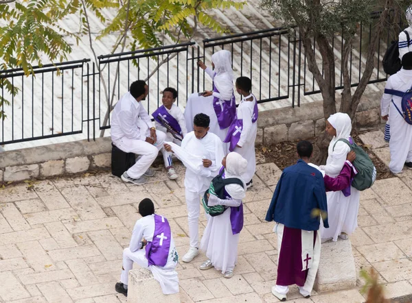 Иерусалим Израиль Ноября 2020 Года Эфиопы Христиане Отдыхают Веселятся Улице — стоковое фото