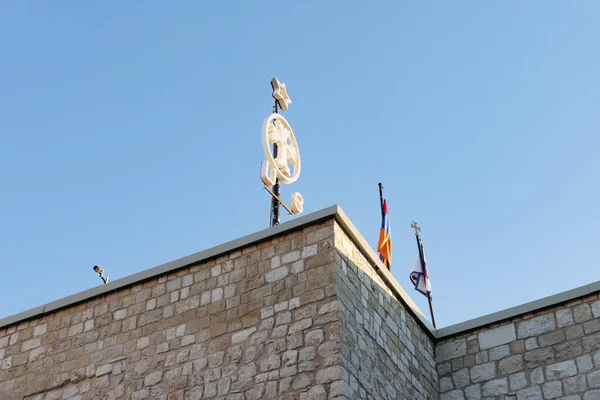 Betlejem Izrael Grudnia 2020 Duży Krzyż Flagi Dachu Kościoła Narodzenia — Zdjęcie stockowe