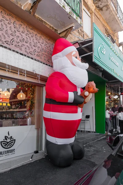 Haifa Israel Diciembre 2020 Muñeca Inflable Grande Santa Claus Como — Foto de Stock