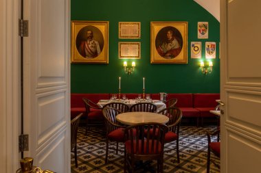 Kudüs, İsrail, 3 Mart 2021: İsrail 'in Kudüs kentindeki Avusturya Bakımevinde VIP yemek odası