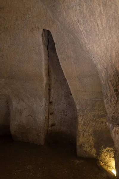 Den Ekonomiska Grottan Columbarium Duva Nära Utgrävningarna Den Antika Staden — Stockfoto