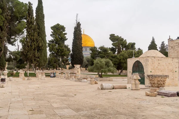 Иерусалим Израиль Марта 2021 Года Фрагменты Колонн Площади Перед Мусульманским — стоковое фото