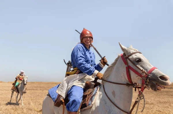 Tibériade Israël Juillet 2021 Guerriers Cheval Participant Reconstruction Des Cornes — Photo