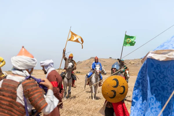 Tiberias Israel July 2021 Horse Foot Warriors Participants Reconstruction Horns — Stock Photo, Image