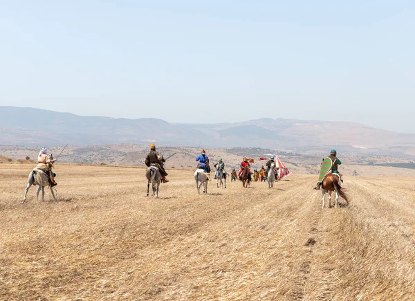 Tiberiade Israele Luglio 2021 Guerrieri Cavallo Piedi Partecipanti Alla Ricostruzione — Foto Stock