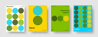 İzole Rapor Şablonu. Yaratıcı Flyer Tasarımı. Soyut Broşür Düzeni. Geçmişi. Poster. Pankart. Kitap kapağı. İş sunumu. Katalog. Not defteri. Haber bülteni. Reklamcılık. Broşür