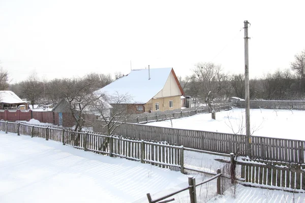 Winter im Dorf — Stockfoto
