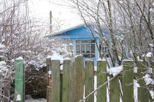 Зима в селі — стокове фото