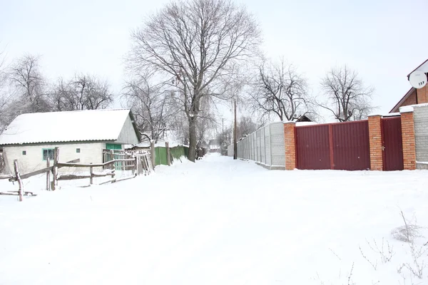 Il villaggio in inverno — Foto Stock