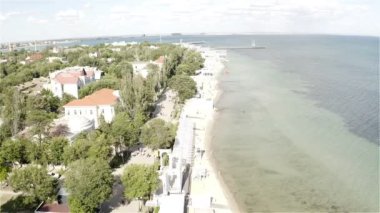 Deniz kenarının üst manzarası