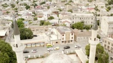 Dar sokakları olan eski şehrin üst manzarası