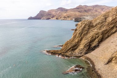 İspanya, Endülüs 'teki Cabo de Gata doğal parkında gizli plaj