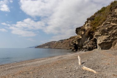 Endülüs 'ün Granada bölgesindeki Costa Tropikal El Ruso natürist plajı.