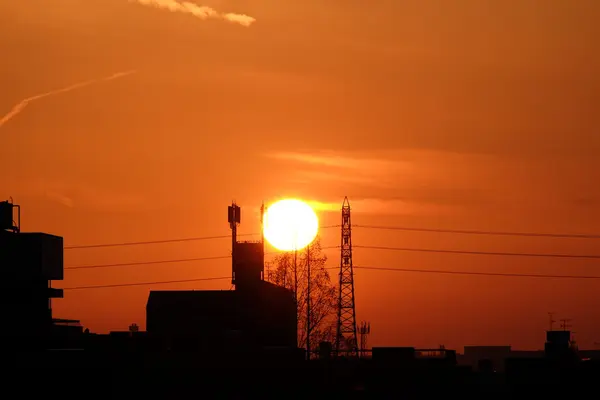 günbatımı üzerinde city, Japonya