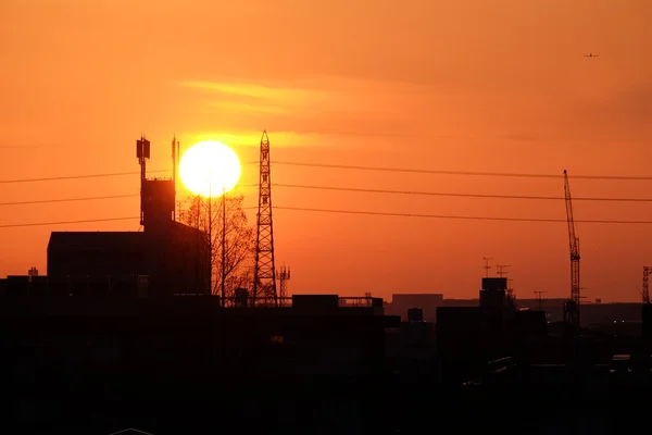 günbatımı üzerinde city, Japonya