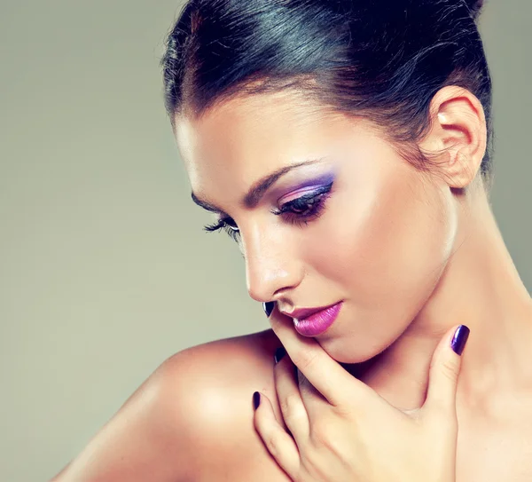 Piękne kobiece kobieta model Idealny manicure — Zdjęcie stockowe