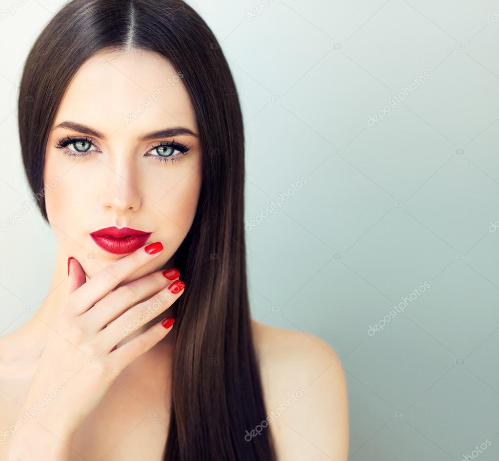 Model girl with long straight hair Stock Photo by ©Sofia_Zhuravets 123927752