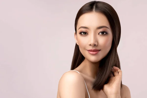 Schöne Asiatin Mit Glattem Haar Schönheit Chinesisches Mädchen Mit Sauberer — Stockfoto