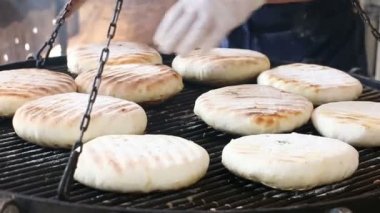 Geleneksel fırında ekmek