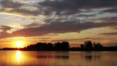 Renk günbatımı Nehri