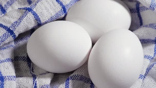 Eggs at the Table, rotation, White and fresh Chicken eggs — Stock Video