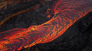 Akan Lava Nehri 'nin havadan görünüşü. Yüksek kalite 4k görüntü