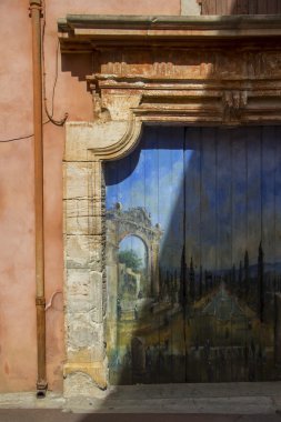 Ocre eski Provence kapı