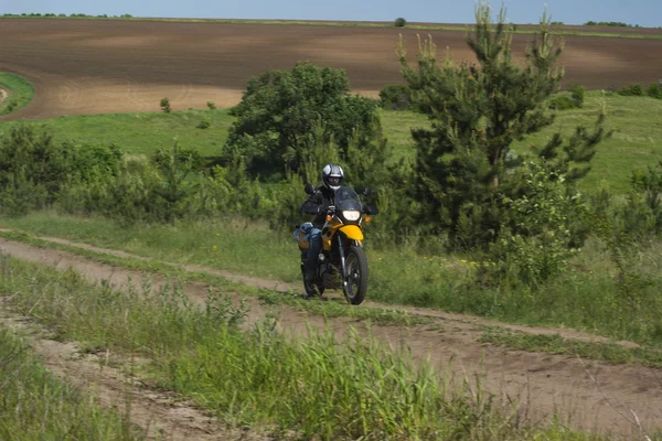 Motorräder unterwegs bereit für das Abenteuer. — Stockfoto