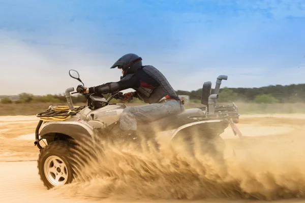 Racing ATV is sand. — Stock Photo, Image