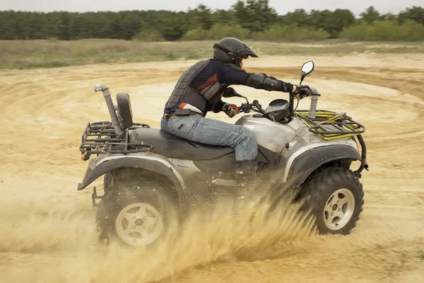 Racing ATV is sand. — Stock Photo, Image