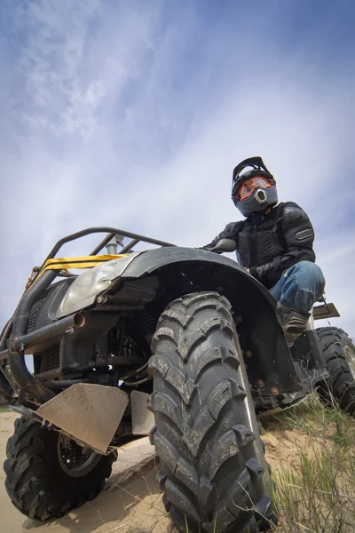 Renn-Atv ist Sand. — Stockfoto