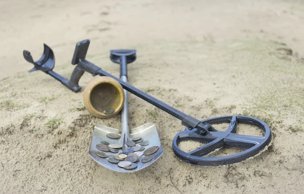 Treasure ancient coins dug out of the ground. — Stock Photo, Image