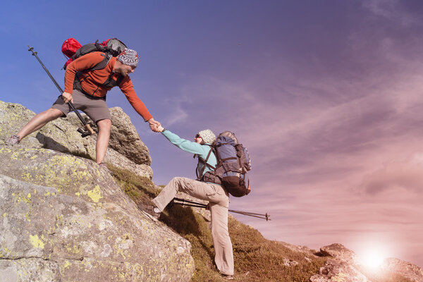 Помощь, поддержка и помощь в опасной ситуации
.