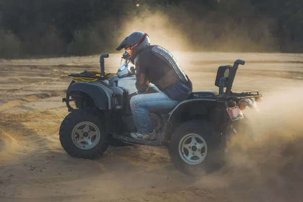 Гонки ATV в песке . — стоковое фото
