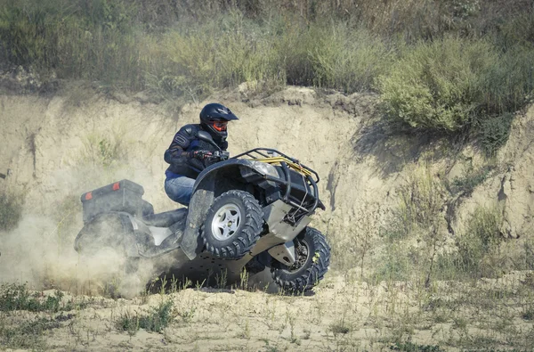 Corrida ATV é areia . — Fotografia de Stock