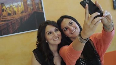 gülümseyen iş kadınları fotoğrafları yapma 