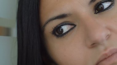 yalnız hüzünlü kadın