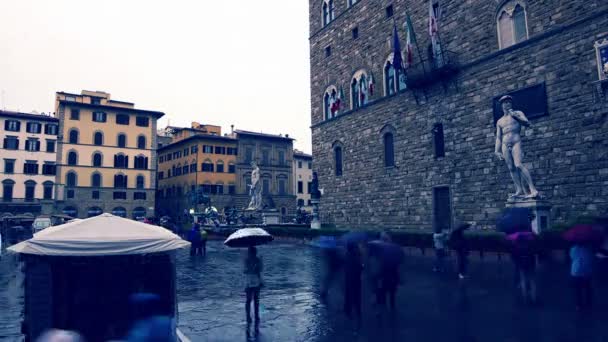 Signoria i Florens torg under regn: människor, monument, Tuscany — Stockvideo