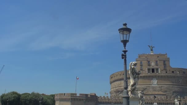 Castel Santangelo och Berninis statyer — Stockvideo