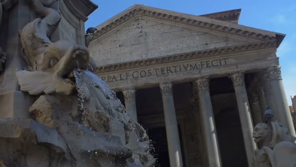 Antiguo edificio monumental romano — Vídeos de Stock