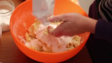 Fındıklı pasta hazırlanması