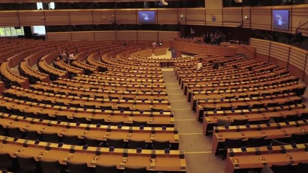 Asientos en la sala de reuniones Parlamento Europeo — Vídeo de stock