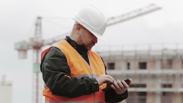 Architecte utilisant une tablette — Video